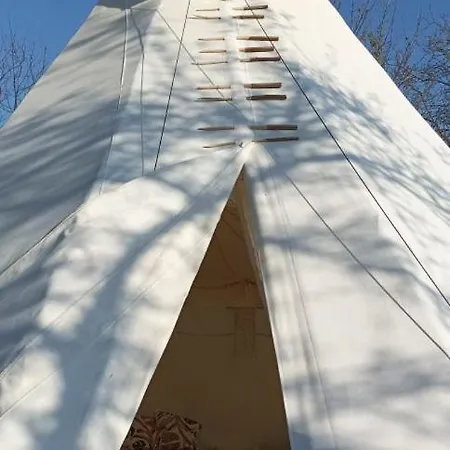 Teepee Na Fléčku Uherské Hradiště