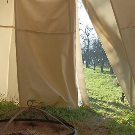 Teepee Na Flecku