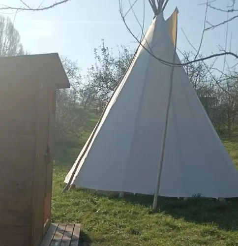 Teepee Na Flecku