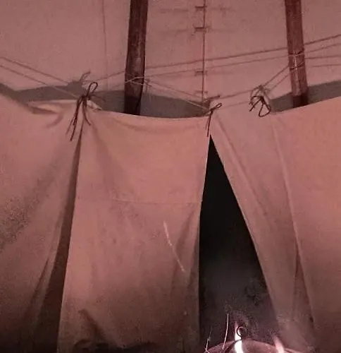 Teepee Na Flecku * Uherské Hradiště